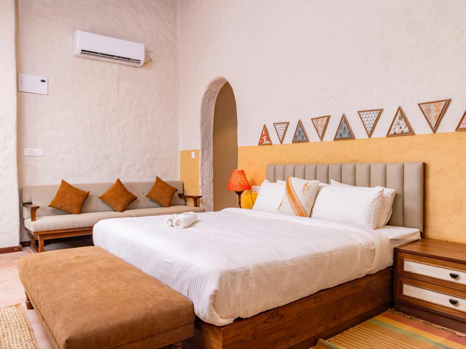 Double bed room image